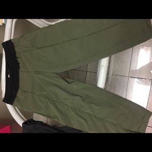 Lucy Capri length pants